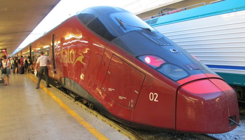 Italian railway trains TrenItalia .talo Frecciabianca Frecciarosa ...