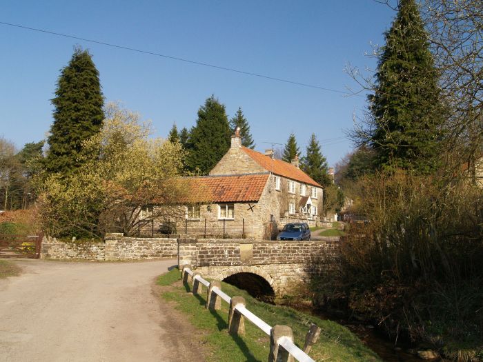 Circular walk from Lastingham Village to Rosedale Hollins Farm ...